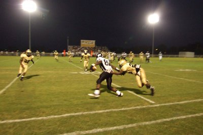 Image: Palmer vs Italy — Bringing him down