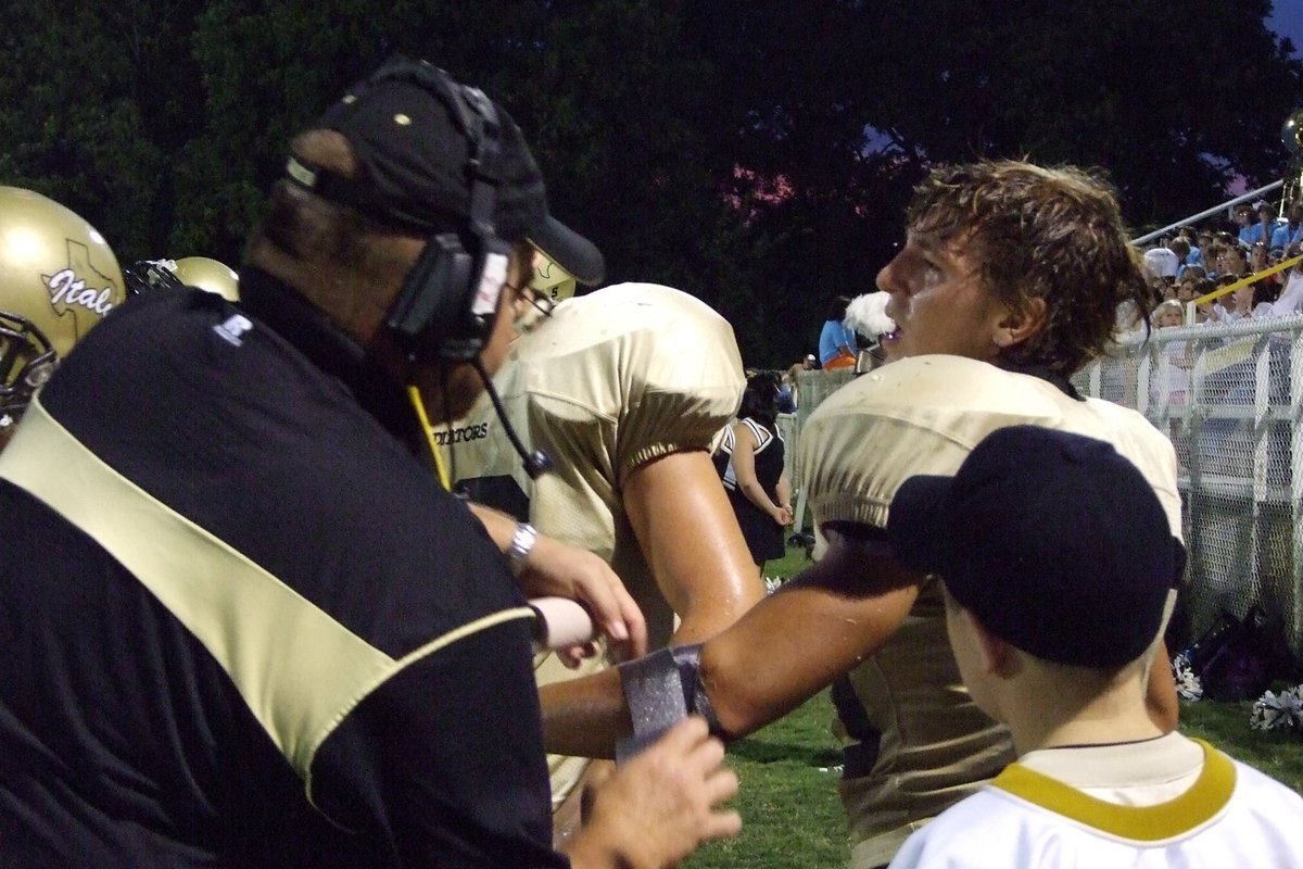 Image: Palmer vs Italy — Clay Major getting first aid on the sideline.