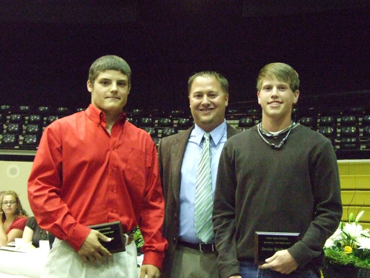 Image: Coach Ward awarded Ethan Simon Offensive MVP and Justin Buchanan Defensive MVP in baseball.