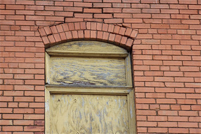 Image: Close inspection shows foundation and wall instability.