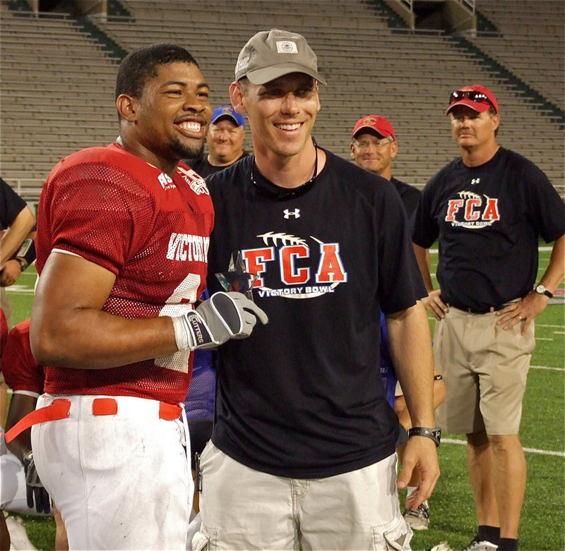 Image: Temple’s Marquette Wilson(24) receives the Bob McQueen Offensive M.V.P. Award.