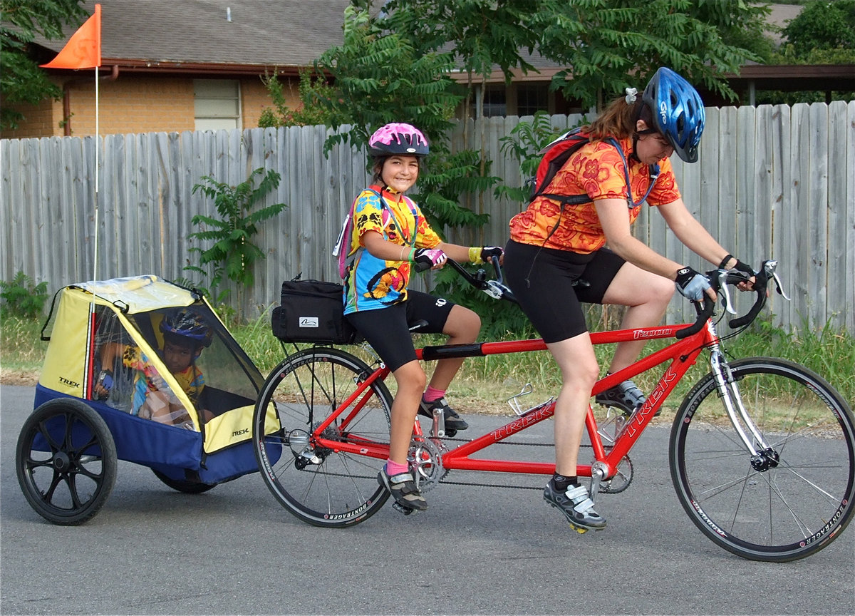 Image: These Tour d’Italia participants are all smiles while covering some miles.
