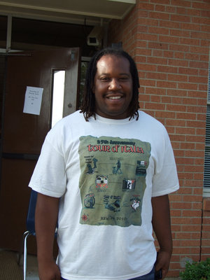 Image: Dennis Perkins, Italy city councilman, started the race for the 26th Annual Tour d’Italia.