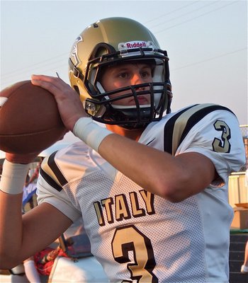 Image: Jase Holden gets ready to pull the trigger as the Gladiators go hunting for Panthers.