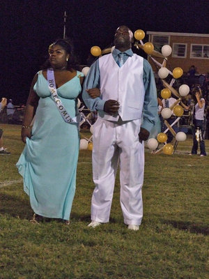 Image: Sa’Kendra Norwood and her escort, Ken Norwood.