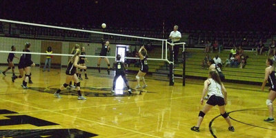 Image: Grandview tries to slam.