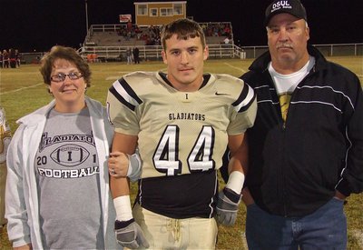 Image: Senior Linebacker/Tight End, Ethan Saxon.