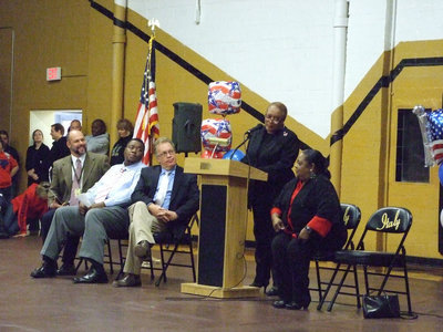 Image: Elmerine Bell speaks to the audience on Veteran’s Day.