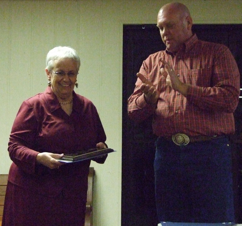 Image: Chief Hill awarded Sue Lauhoff and award for 5 years of dedicated service to the Italy Police Department.