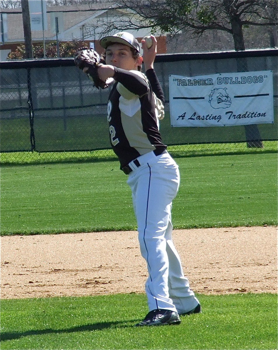 Image: Italy shortstop Chace McGinnis(2) is ready for action.