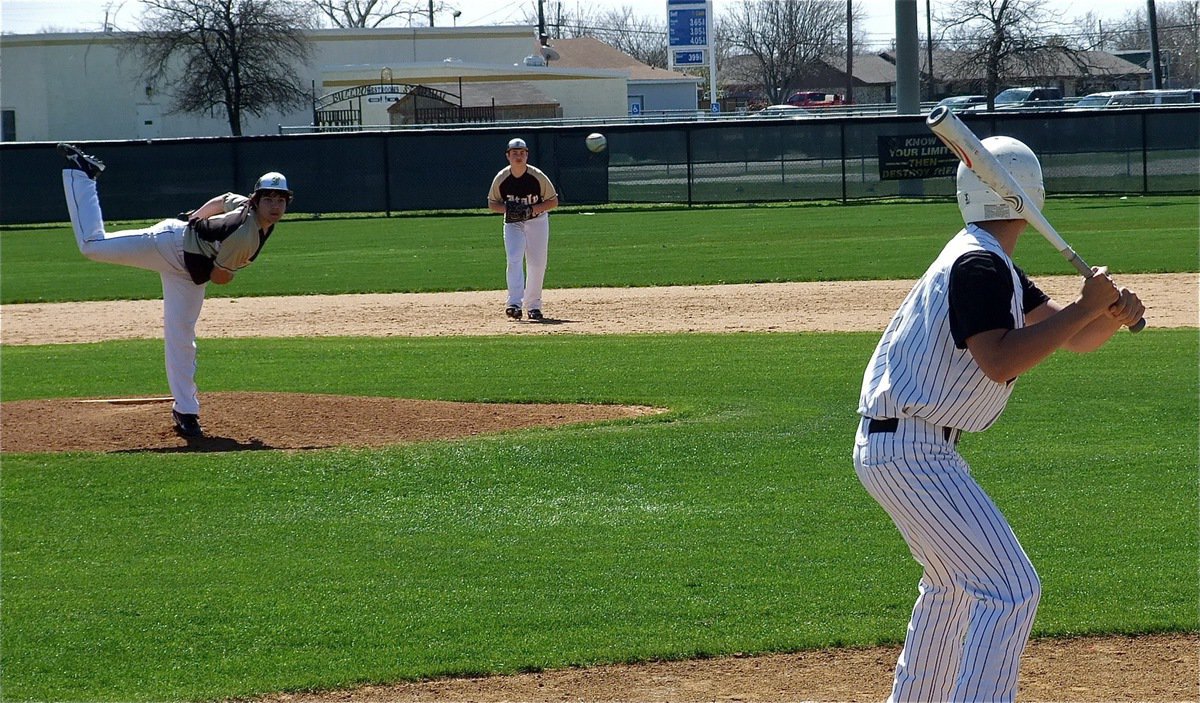 Image: Tyler Anderson(11) continues to fire from the mound for Italy.