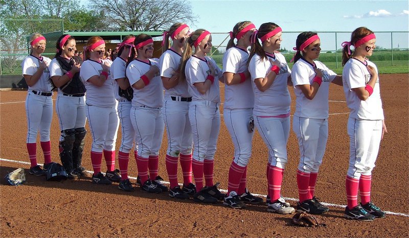 Image: Red, white and pink? Italy and Maypearl show respect to the American flag.