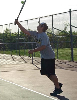 Image: Italy’s Zain Byers gives a valiant effort during his singles matchup.