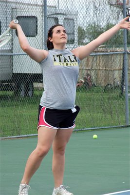 Image: Italy Senior, Kaytlyn Bales, displays her winning form.