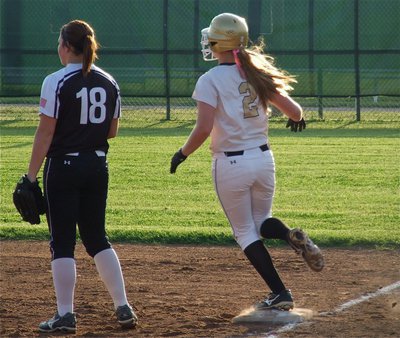 Image: Italy’s, Madison Washington(2), turns and looks.