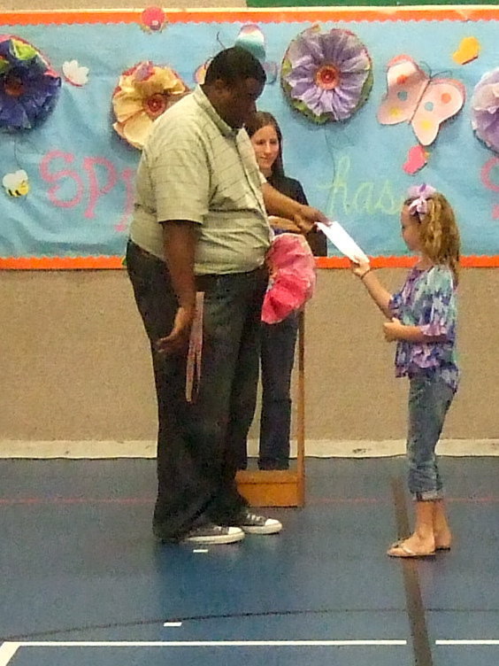 Image: Let me see what this says!