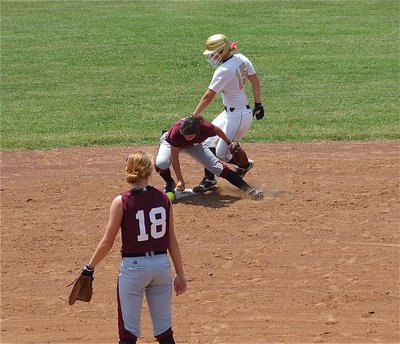 Image: Jaclynn Lewis(15) steals second base against Mildred.
