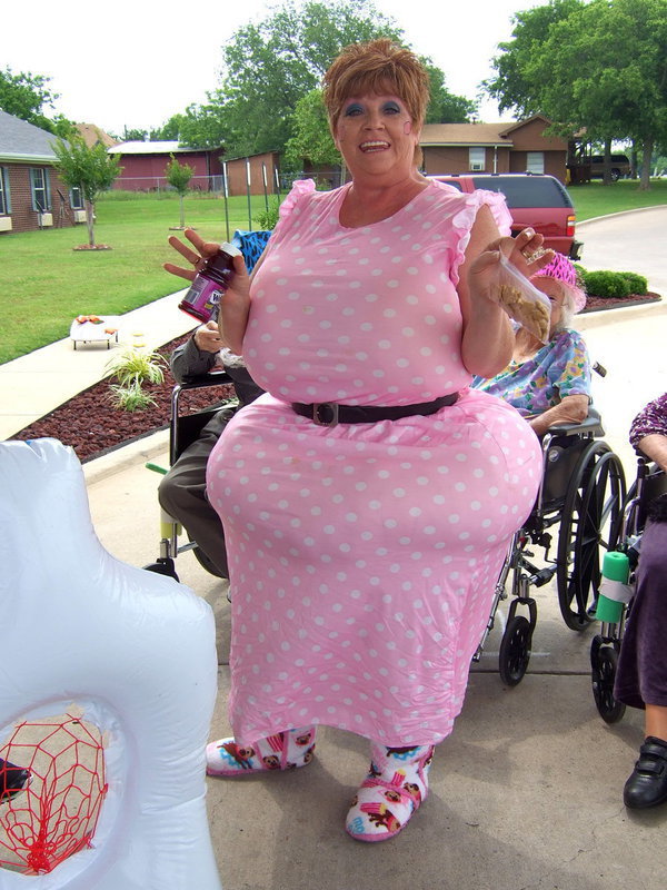 Image: Dodie Chambers (nurse) all “decked out” for clown day.