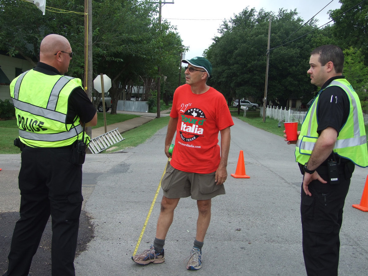 Image: Chief Diron Hill talks to co-director, Richard Dodd, about the ride.
