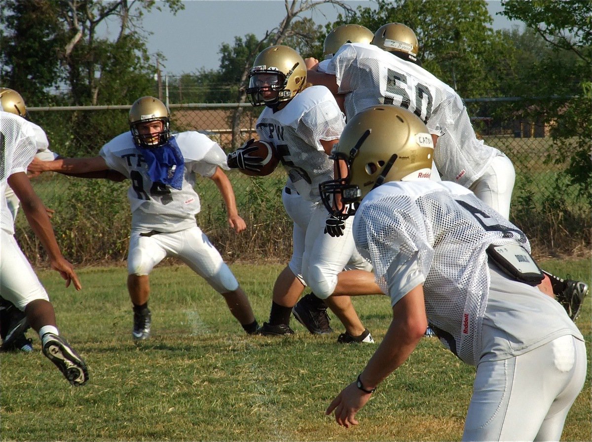 Image: Shad Newman, a junior, gets into the clear during 11-on-11.