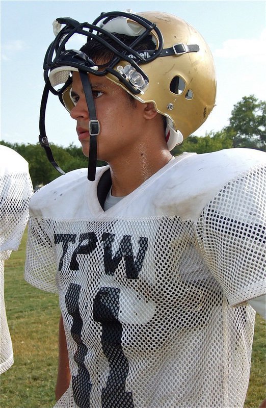 Image: Gladiator senior receiver and linebacker Reid Jacinto(11).