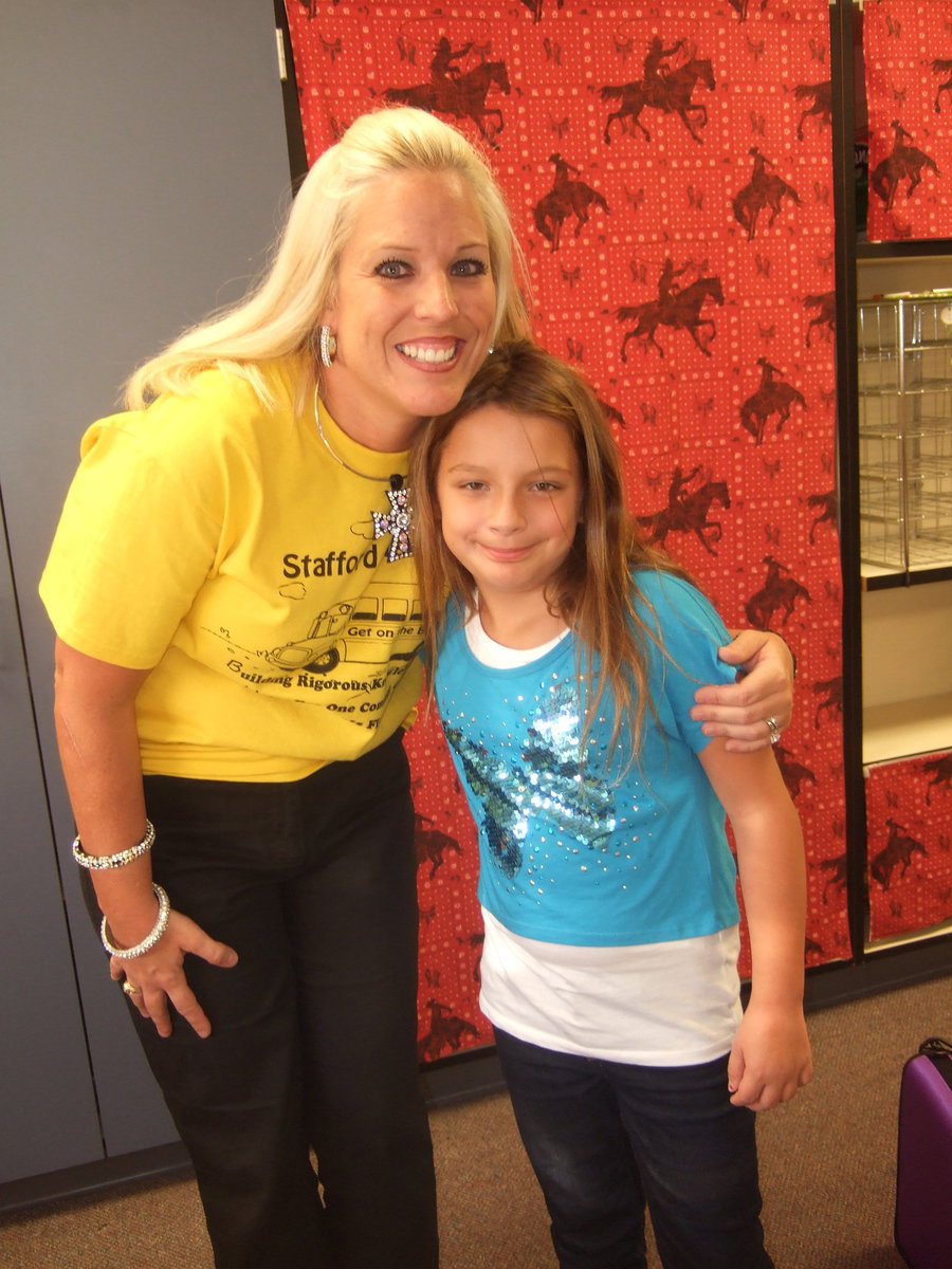 Image: Mrs. Hellner (4th grade teacher) and Evie Hernandez.