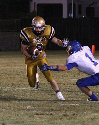 Image: Chase Hamilton(2) is a major weapon for Italy’s kick return game.