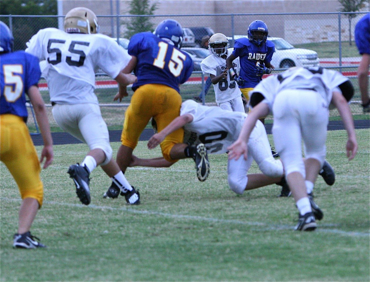 Image: Italy’s Blake Brewer(30) making a tackle in Sunnyvale against the Raiders.