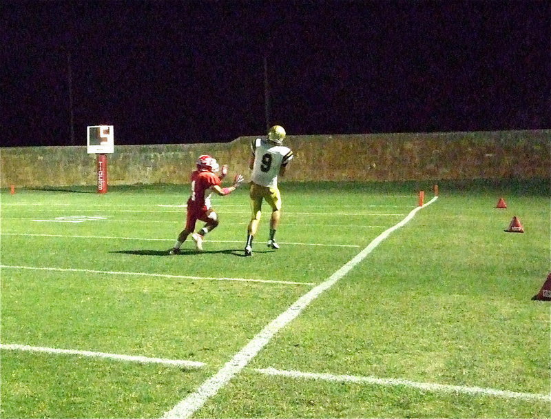 Image: Senior receiver Cole Hopkins(9) hauls in a 38-yard pass from Marvin Cox to put Italy into scoring position. Hopkins had 4 catches for 62 yards against the Tigers.
