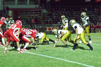 Image: Italy’s defense held strong in the first half against Hico to help give Italy an 8-7 halftime advantage.