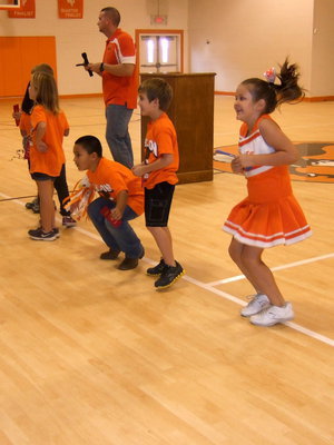 Image: These students are cheering on their classmates!