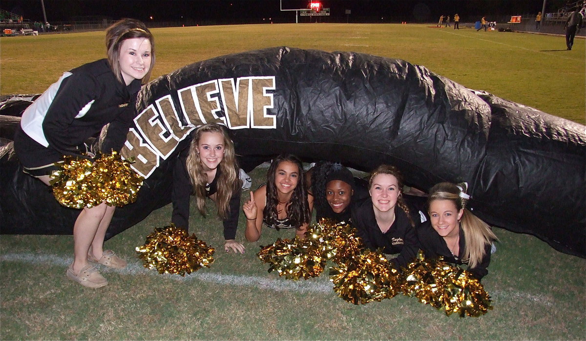 Image: Italy High School cheerleaders Meagan Hooker, Kelsey Nelson, Ashlyn Jacinto, K’Breona Davis, Taylor Turner and Britney Chambers believe in their Gladiators!