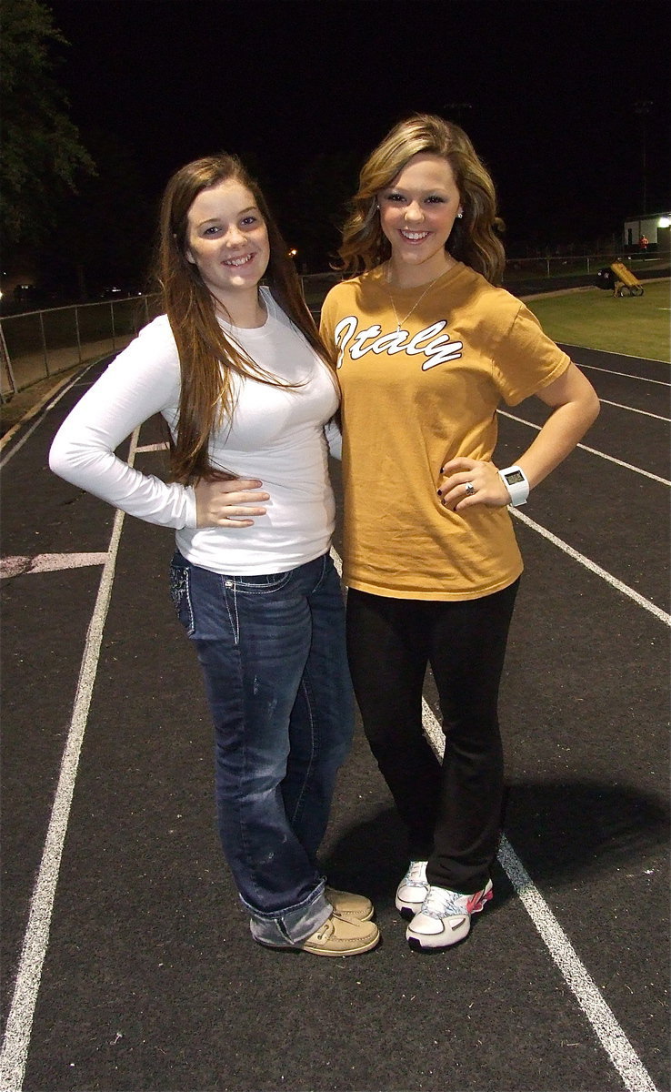 Image: Managers, Reagan Cockerham and Bailey Eubank are ready for some Italy Gladiator football!