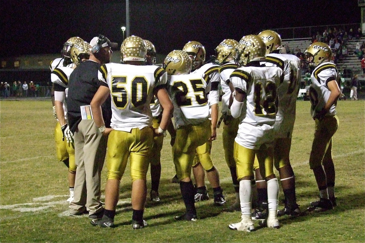 Image: Gladiator head coach Hank Hollywood encourages his squad to overcome an early Bobcat surge.
