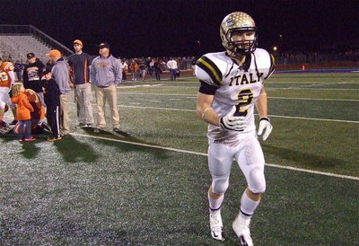 Image: Italy’s Chase Hamilton(2) trots off the field a regional semifinal champion.