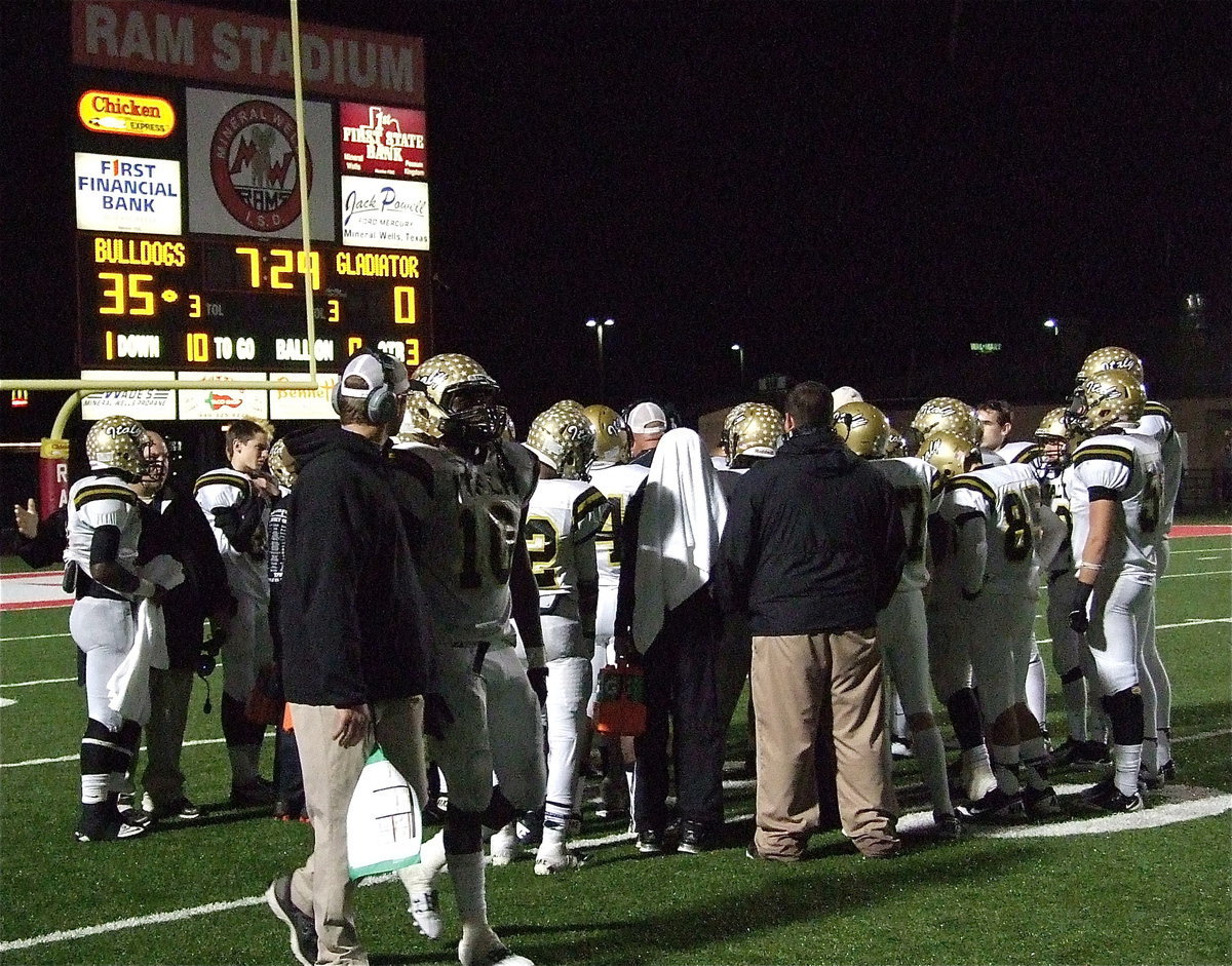 Image: Despite being 35-0 down, the Gladiators continue to strategize and never gave up against Stamford.