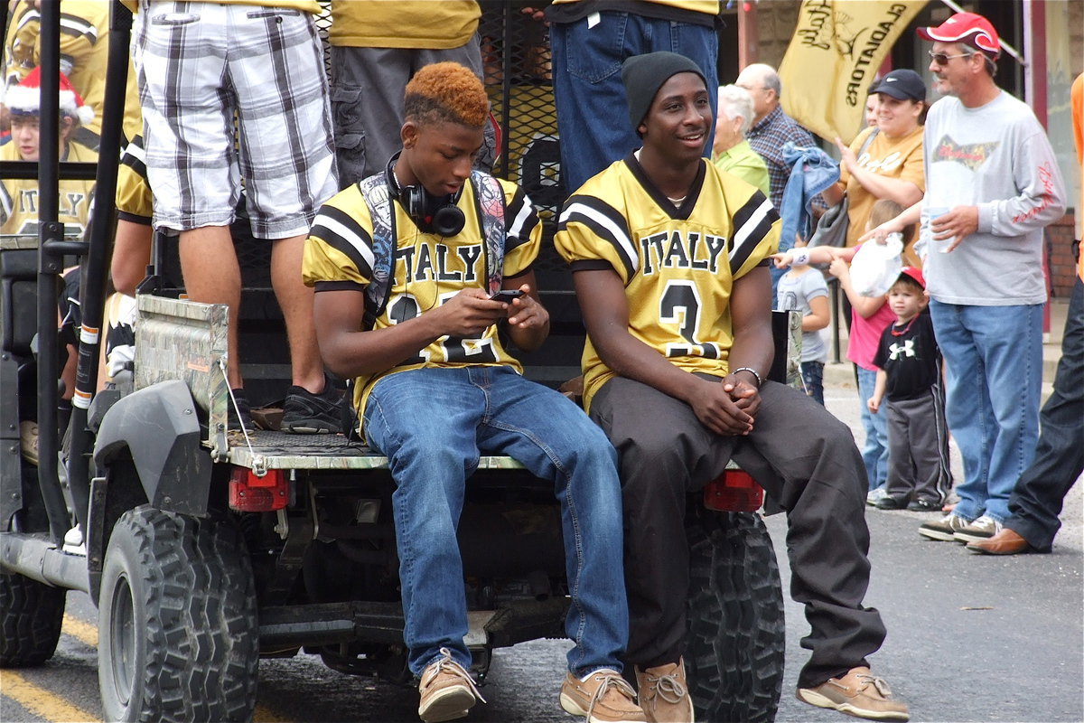 Image: Italy Gladiators Eric Carson and Marvin Cox enjoy supportive cheers from the crowd.