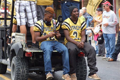 Image: Italy Gladiators Eric Carson and Marvin Cox enjoy supportive cheers from the crowd.