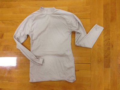 Image: A snazzy, long-sleeved, under-the-jersey shirt.