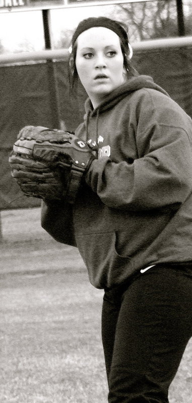 Image: First baseman Breyanna Beets is ready for Hubbard.