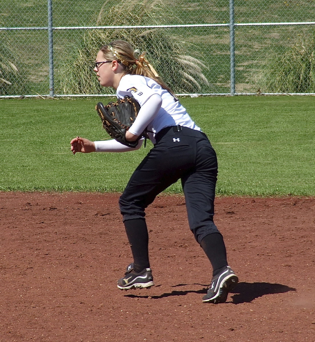 Image: Bailey Eubank covers second base.