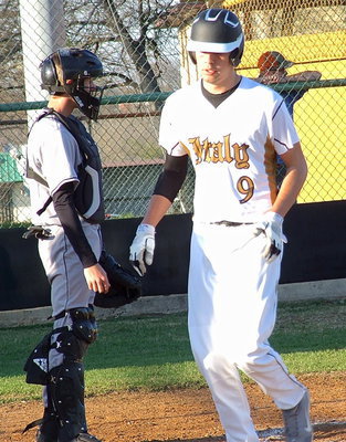 Image: Senior Gladiator Cole Hopkins(9) makes his way home.