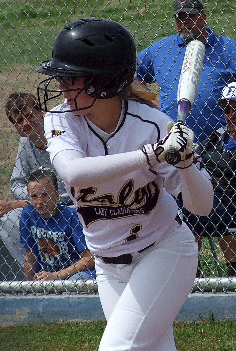 Image: Italy’s Bailey Eubank(1) looks for her pitch.