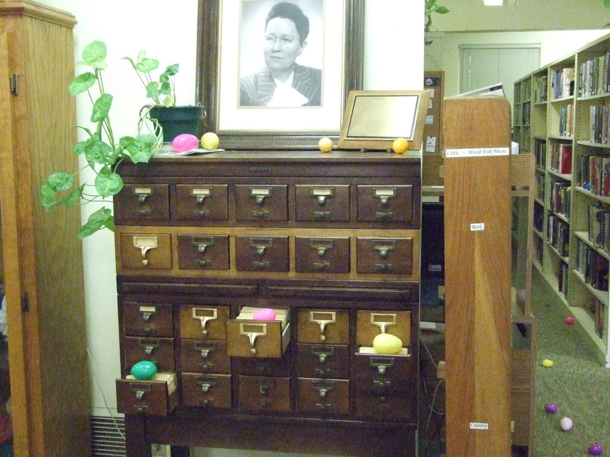 Image: Over 32 years of Easter Egg hunts for the citizens of Italy and their children.  Guess where they hide the eggs.