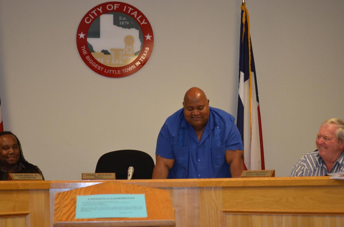 Image: Mayor Frank Jackson received a standing ovation for his 14 years serving the City of Italy.