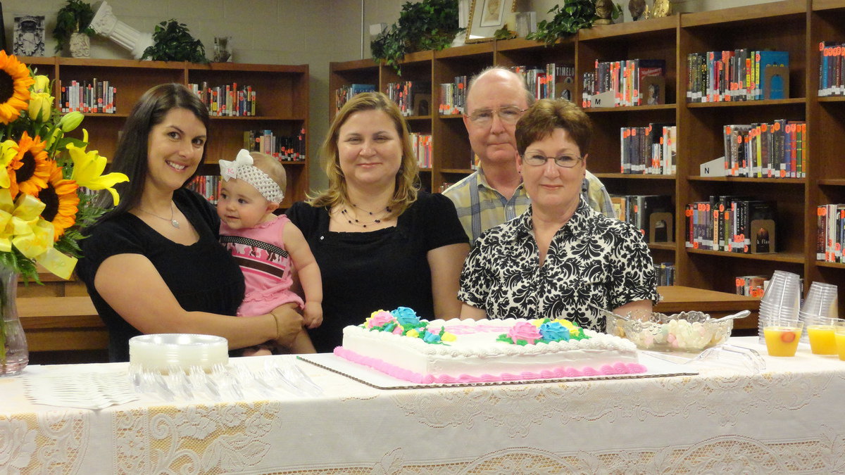 Image: The Farmer Family — Jo, Kayanna, Brooke, Sharan and Gary Farmer