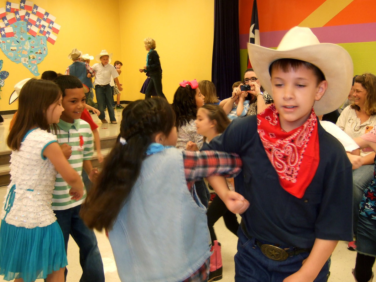 Image: Swing your Partner.