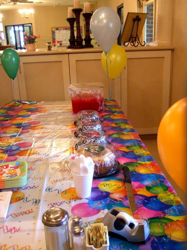 Image: Pretty table with lots of cakes!
