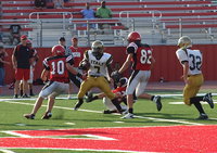 Image: Italy newcomer Johnny Norris(7) gave a strong showing in his Gladiator debut. Although Norris was often surrounded by Panther tacklers, he displayed enough moves to prove that he makes a fine addition to the program.