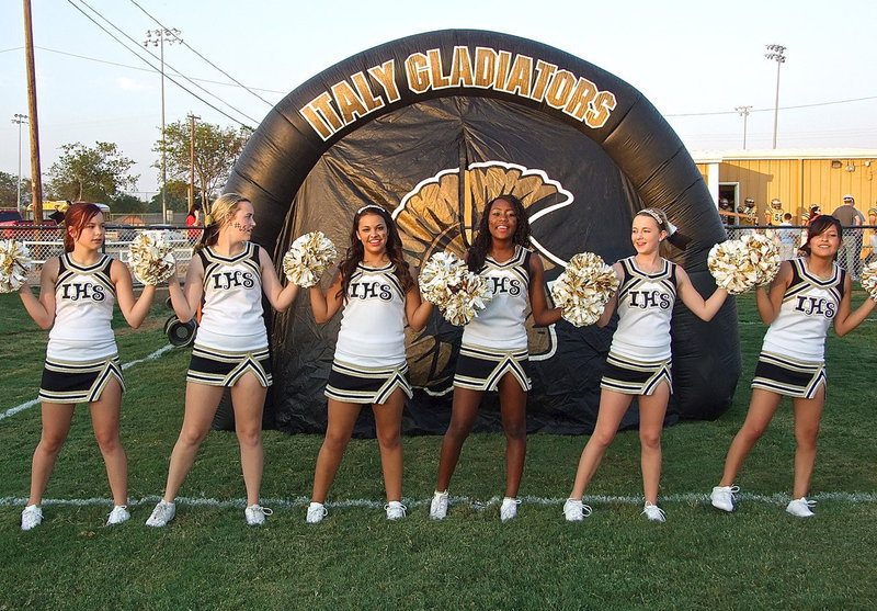 Image: The Italy High School Cheerleaders are Paige Little, Kelsey Nelson, Ashlyn Jacinto, K’Breona Davis, Britney Chambers and Noelia Garcia.